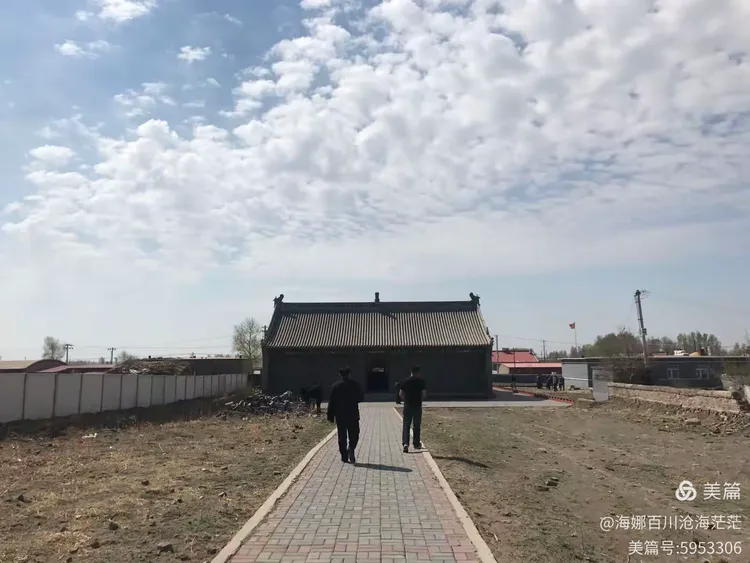 科尔沁左翼中旗是清代国母孝庄文皇后故里，民族英雄嘎达梅林的故乡，国际马头琴大师齐·宝力高也出生在这里